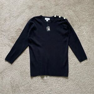 NWOT ~ Bloomingdale's ~ Black Long Sleeve Sweater ~ Ribbed ~ Buttons ~ Size L